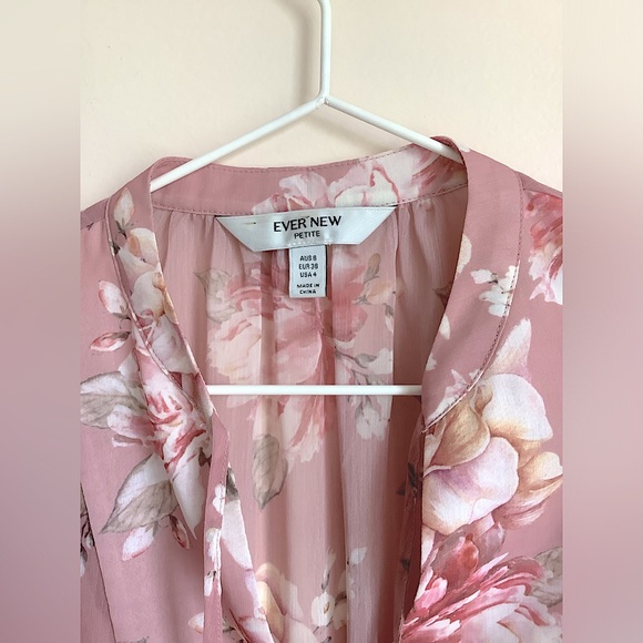 🌸Ever New Petite Floral Blouse - Picture 6 of 10